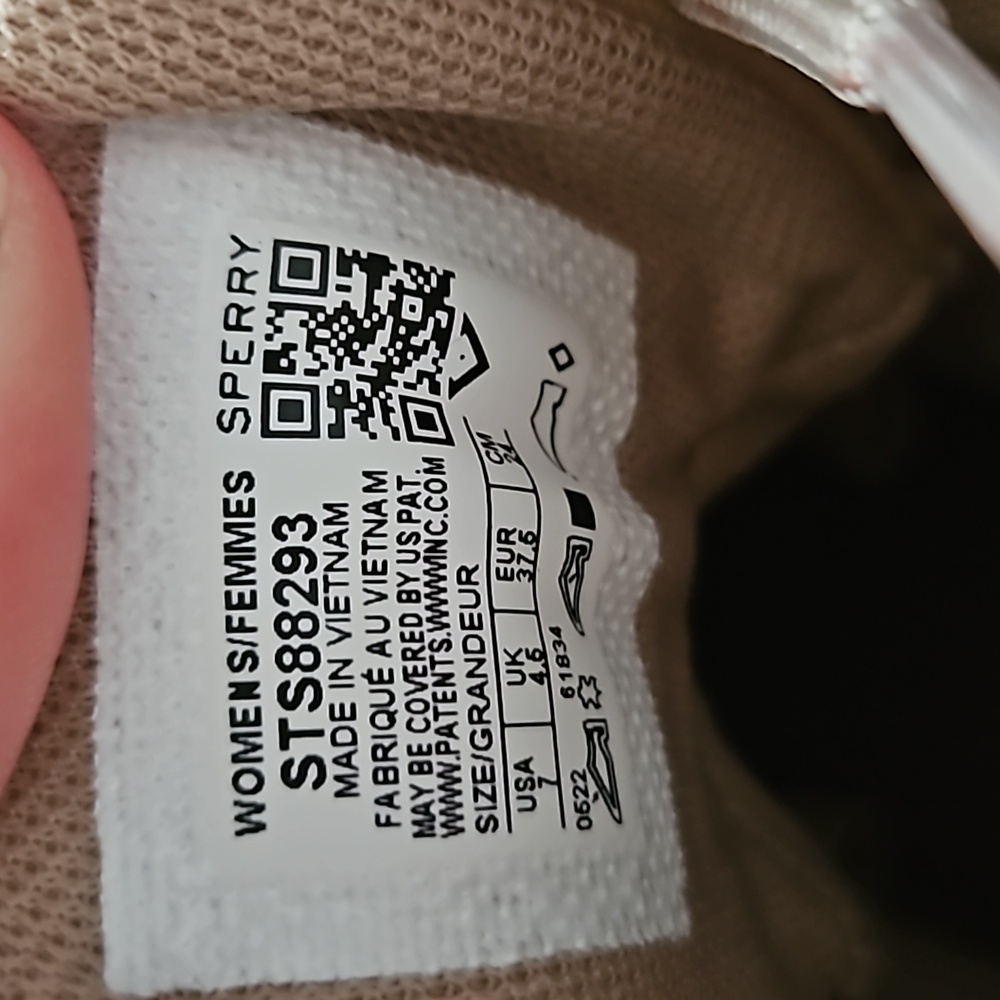 Women's Sperry Boots - Picture 6 of 9